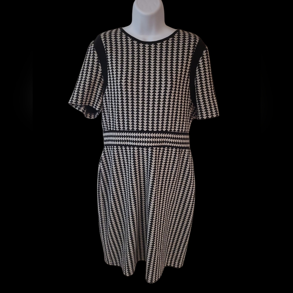 Gabby Style Black and White Patterned Women's Dress Size 14